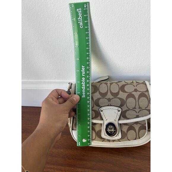COACH Y2K Turnlock Shoulder Bag Crossbody Khaki/White Leather Trim Turnlock Read - Picture 4 of 9